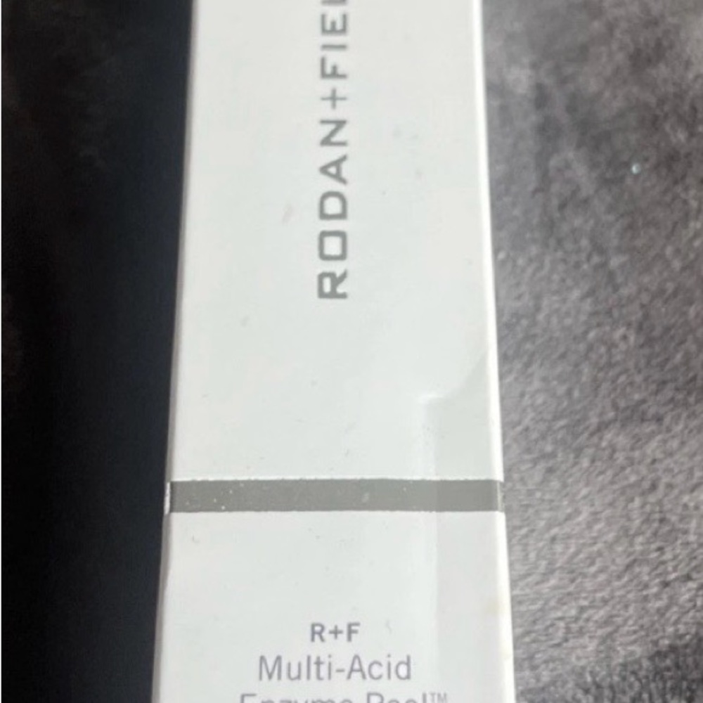 Rodan + Fields Multi-Acid Enzyme Peel in White